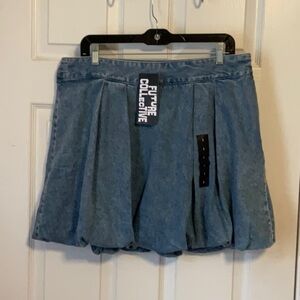Future Collective Women’s Medium Wash Denim A-Line Bubble Mini Skirt Size Large